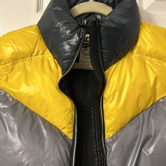 NWT Puffy Vest - Picture 3 of 3